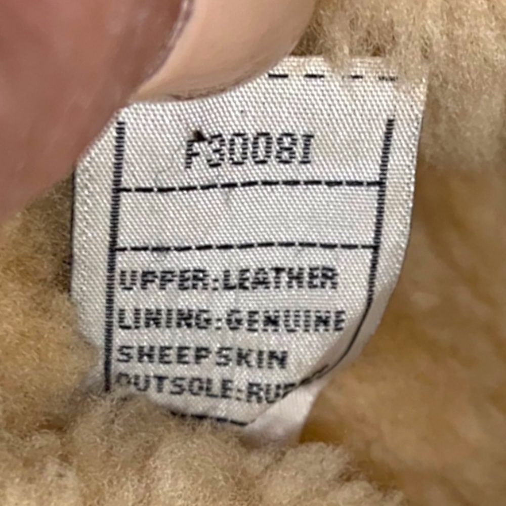 UGG Medium Brown Sheepskin Style F3008I Short Ankle Boots Size 6 - Picture 8 of 13